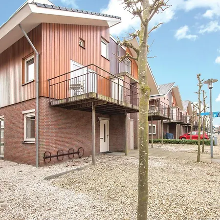 Front In With Wifi Uitgeest